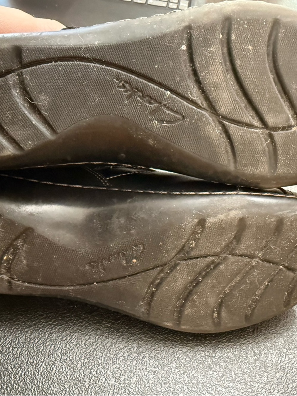 Women’s Black Clarks size 9.5 - Picture 6 of 7